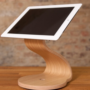 SumUp iPad stand on wooden table