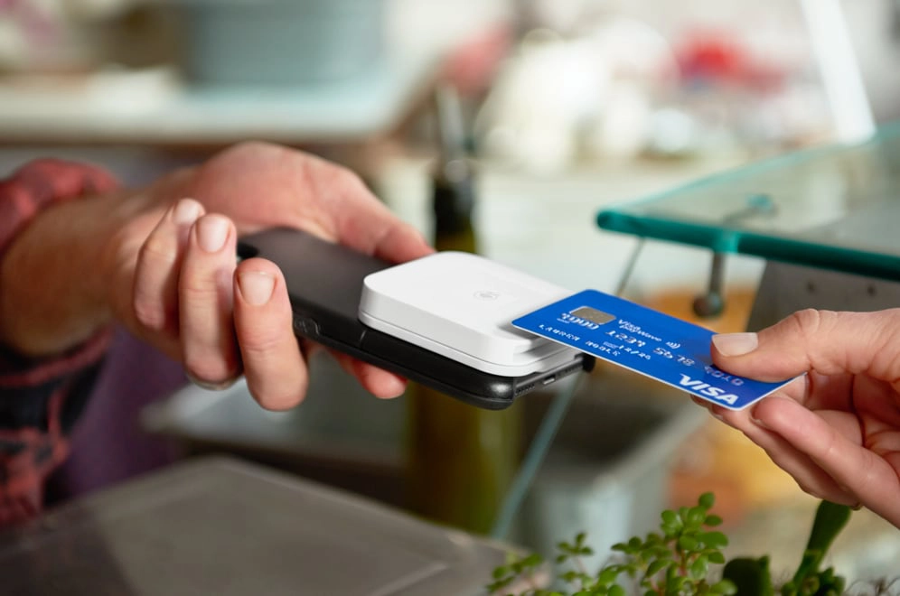 Square Reader on iPhone accepting contactless card