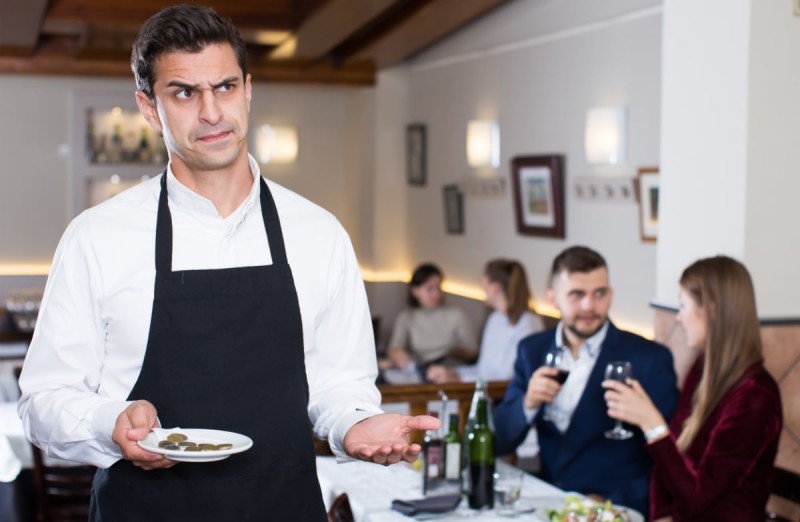 Tips vs service charge differences and what to accept