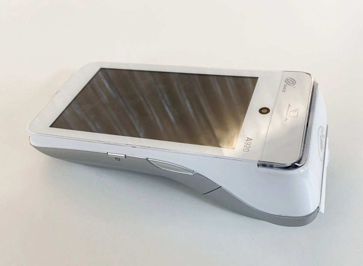PAX A920 is a smart POS terminal PAX A920 side corner
