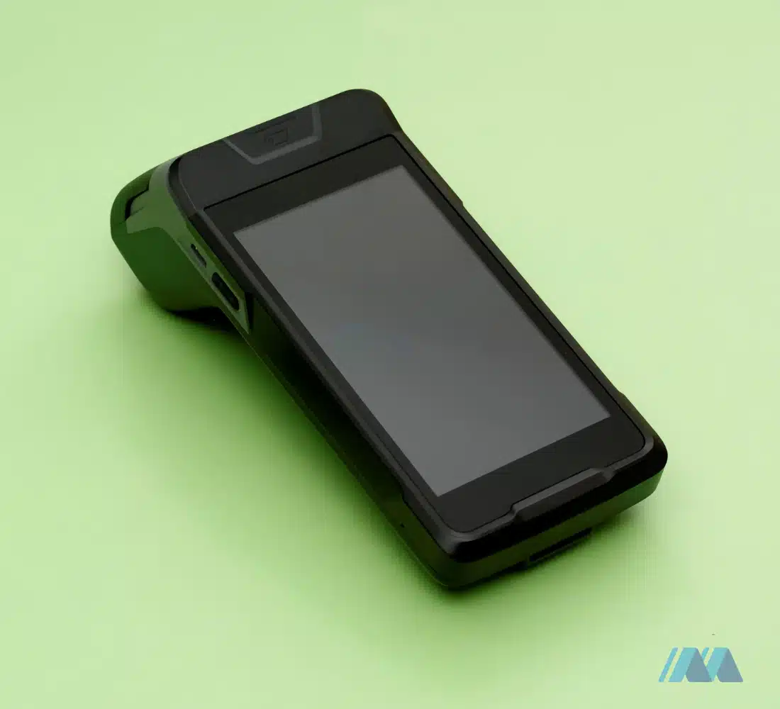 Yavin Terminal is a generic smart POS terminal we’ve tested in different contexts Yavin Terminal with the screen off