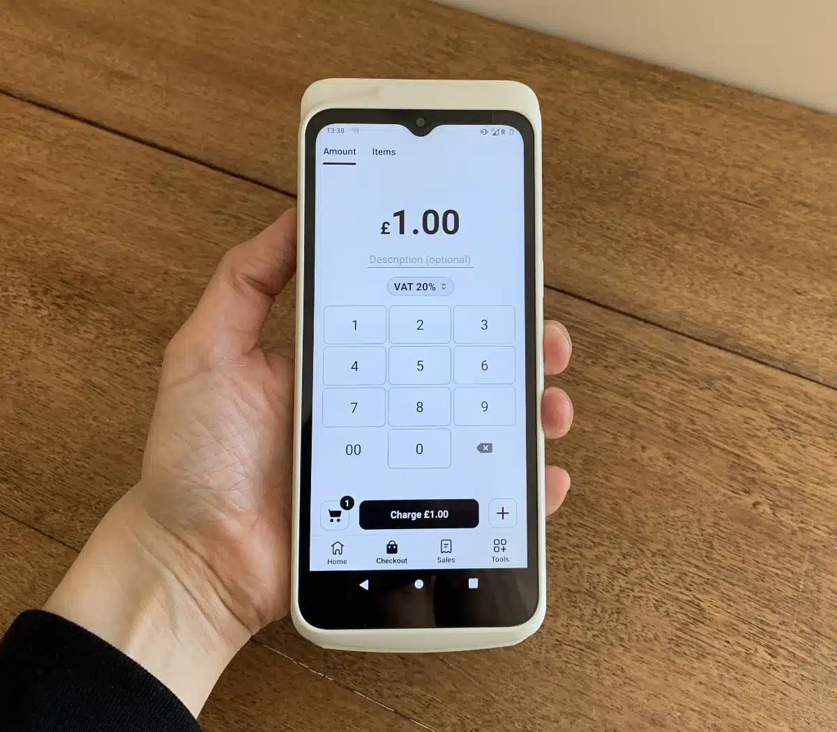 Our SumUp Terminal accepted card payments without issues SumUp Terminal in our editor's hand