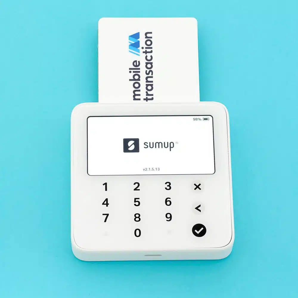 SumUp Solo Lite is an elegant card reader SumUp Solo Lite is not much bigger than the credit card inserted