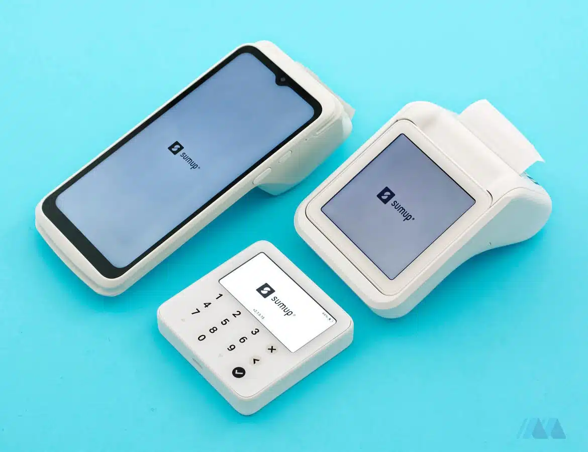 SumUp card terminals are white and minimalist in style SumUp Terminal, Solo and Solo Lite are very different card machines